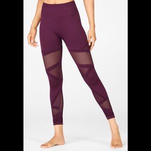 Fabletics seamless 7/8 mosaic maroon leggings